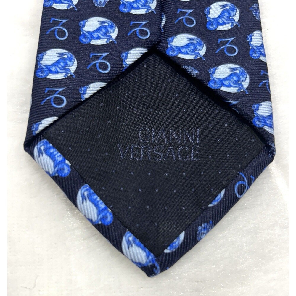 Authentic Gianni Versace Capricorn Luxury Neck Tie 100% Silk Made In Italy Blue - Picture 3 of 5